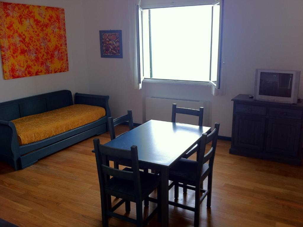 Residence Borgo San Sebastiano Bergeggi Zimmer foto