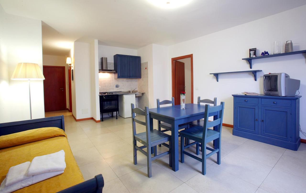 Residence Borgo San Sebastiano Bergeggi Zimmer foto